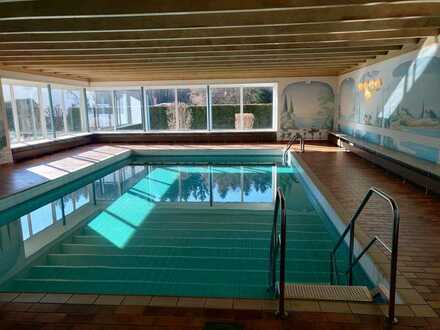 Penthouse WG, eigenes Schwimmbad, toller Ausblick!! KF-Neugablonz
