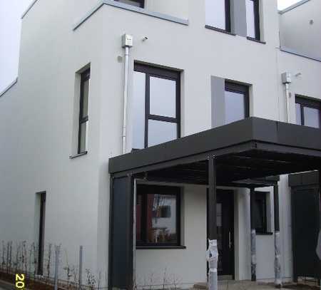 Kirchrode - Modernes Reihenendhaus zu vermieten – KfW 70 – Provisionsfrei