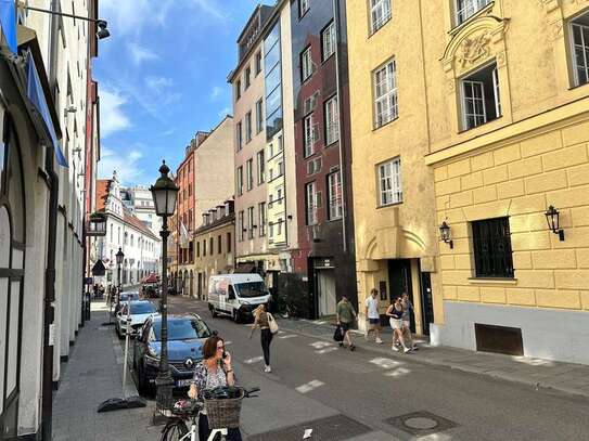 Stellplatz in einer Parkanlage in Gehnähe zum Marienplatz