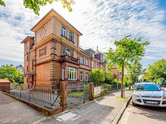 Historisches Backsteingebäude mit besonderem Flair und schönem Garten, in ruhiger Lage von Hanau