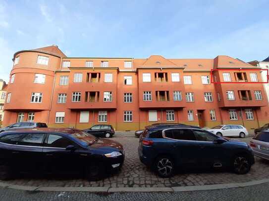 Schöne 3-Raum-Wohnung mit Balkon und Loggia in Uninähe!