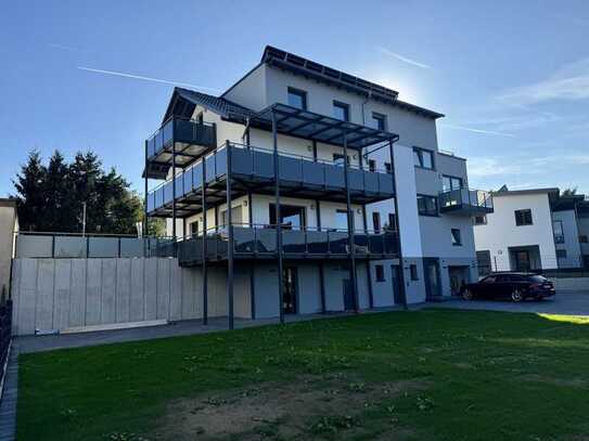 Ebenerdig begehbare 2-Zimmer-Souterrain-Wohnung mit gehobener Ausstattung mit Terrasse in Herborn