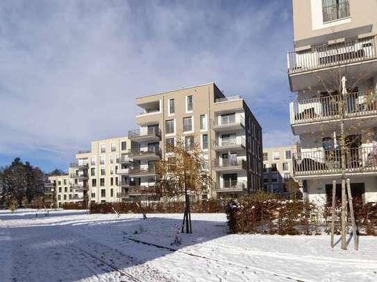 Sehr schöne helle 2-Zimmer-Wohnung mit Einbauküche und Balkon