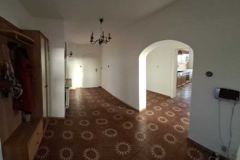 Provisionsfrei! 3,5 Zimmer-Wohnung (ca.100 m²)