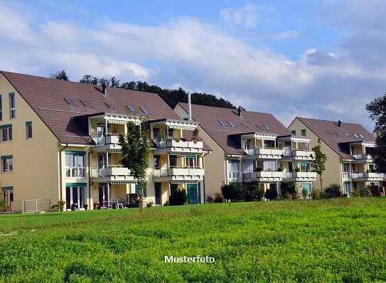 Sechsfamilienhaus, Terrasse, Garten