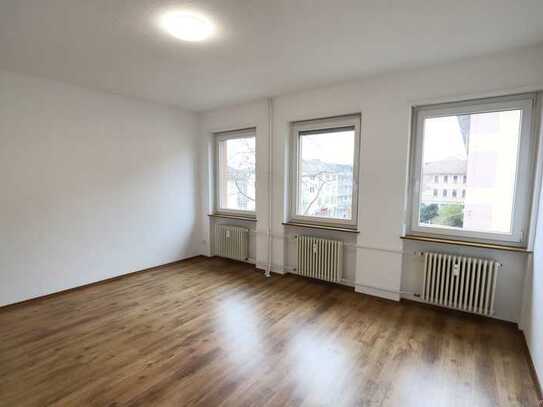 Moderne Etagenwohnung in Darmstadt-Mitte – Ideal für eine 4er-WG