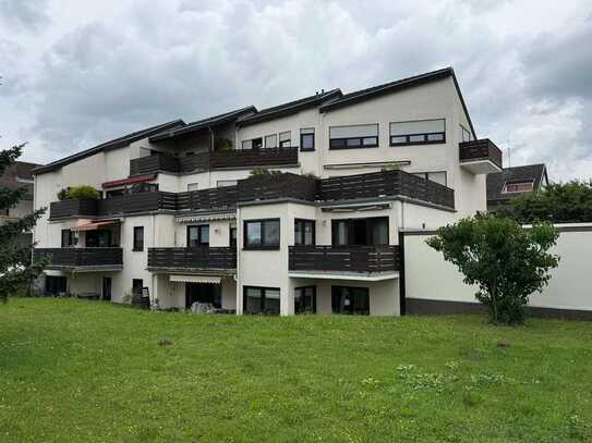 ***Ruhig gelegene Wohnung inkl. Garage, Stellplatz und traumhafter Terrasse und Balkon***