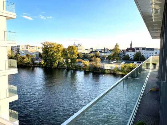 DIREKT AN DER SPREE - 2 ZIMMER LUXUSAPARTMENT IN SPEKTAKULÄRER PREMIUM IMMOBILIE - VERMIETET