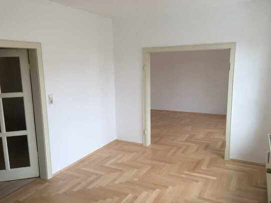 4-Raum-Wohnung (vor 4 Jahren vollst. renoviert) mit Balkon, Einbauküche, Keller in Neustadt in Sa.