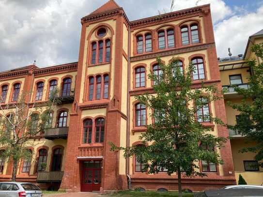 Schicke 1-Zimmer-Loft-Wohnung in Stadtfeld Ost