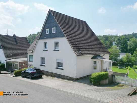 Zweifamilienhaus inklusive Gewerbehalle in Top-Lage von Gummersbach