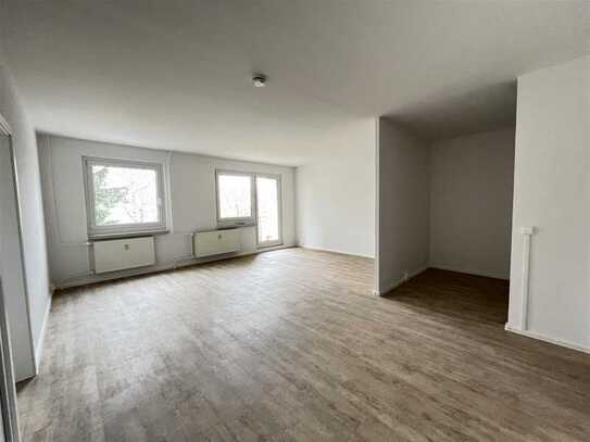 SCHÖNE 4r. WOHNUNG! Sofort beziehbar!