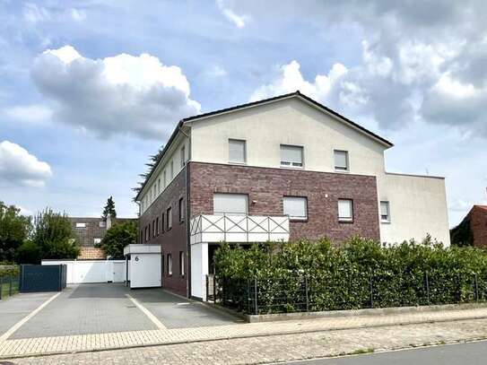 Ihr neues Zuhause! Moderne Wohnung mit offener Küche und Dachterrasse!