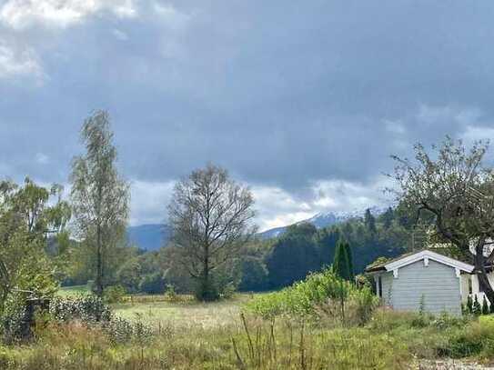 Schönes Baugrundstück für ein MEHRFAMILIENHAUS, nahe Chiemsee in 83355 Grabenstätt.