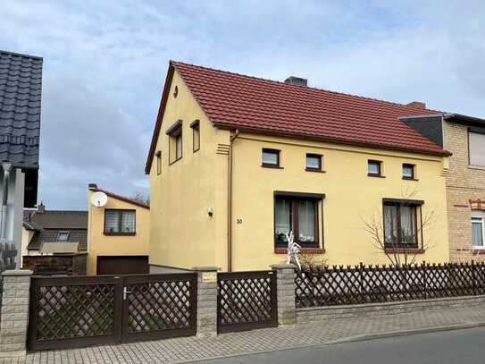 Gepflegte Doppelhaushälfte in 06317 Amsdorf