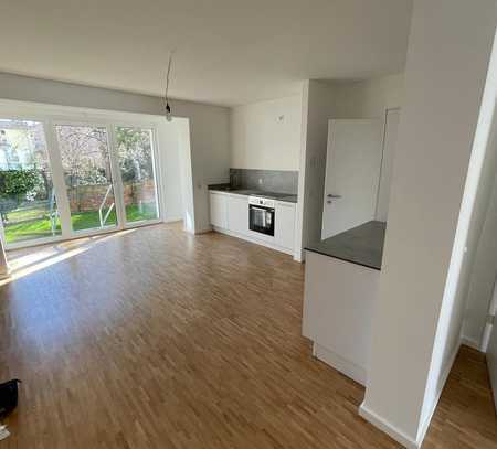 Erstbezug, Apartment mit Garten und Blick ins Grüne / Kennedybrücke