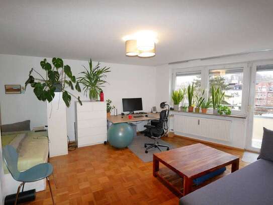 Tolles Apartment mit Balkon, EBK und Stellplatz Nähe Bahnhof/HUK