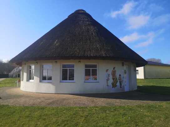 Außergewöhnliches Ferienhaus mit Boddenblick im Norden der Insel Rügen