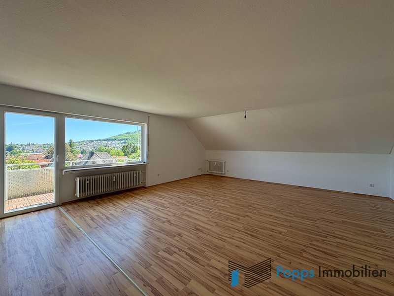                                                               Gro&szlig;z&uuml;gige 3-Zimmer-Wohnung mit fantastischem Weitblick &uuml;ber Fischbach                                                       in Fischbach (Nürnberg)