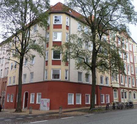 Renovierte 2-Zimmer-Altbauwohnung mit Balkon