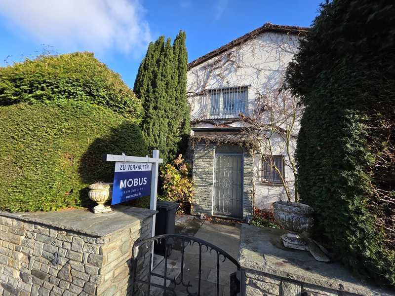 Sanierungsbedürftiges EFH mit vielen Optionen auf wunderschönem Südgrundstück!