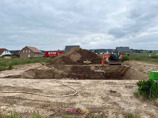 Dorstadt: Bauplatz Single 675 m² sucht Haus zur dauerhaften Verbindung. Flexibel, auch 2-geschossig.