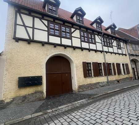 2-Raum Wohnung im Dachgeschoss mit Balkon