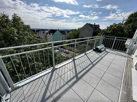 ALLES NEU ** DG=3.OG + Bad mit Dusche/Wanne + Fenster * großer Balkon u.v.m.