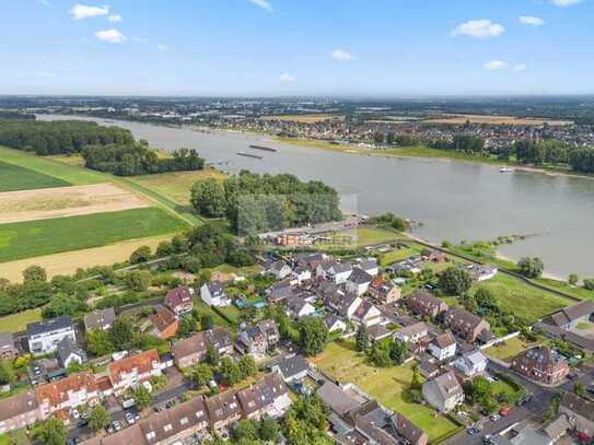 Rare Chance: Grundstück am Rhein mit Baugenehmigungen!