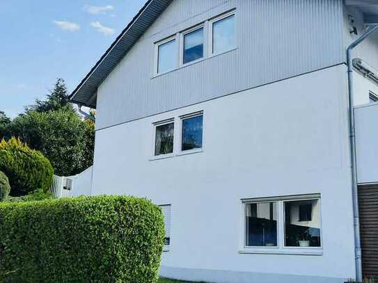 Idyllisches Einfamilienhaus mit großem Garten und herrlichem Blick in Kröppen