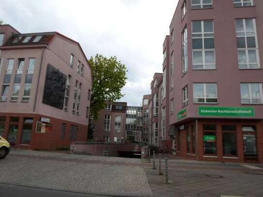 Tiefgaragenplatz für Motorrad, Kleinstwagen oderStufenheck-PKW bis 1,50 m Höhe Einbecker Str.