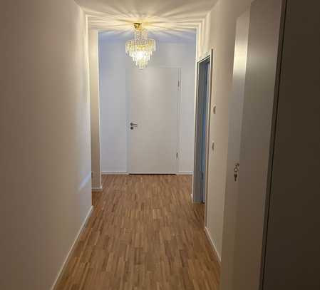 Vollständig renovierte 3-Zimmer-Wohnung mit Balkon und Einbauküche in Weimar