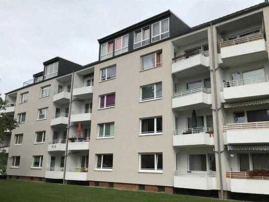 Helle und gut geschnittene 3-Zimmer-Wohnung mit Balkon, zentral in Bad Segeberg