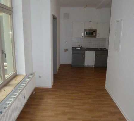 Altstadt / 2 Zi. Wohnung mit EBK zu vermieten / direkt neben der Uni