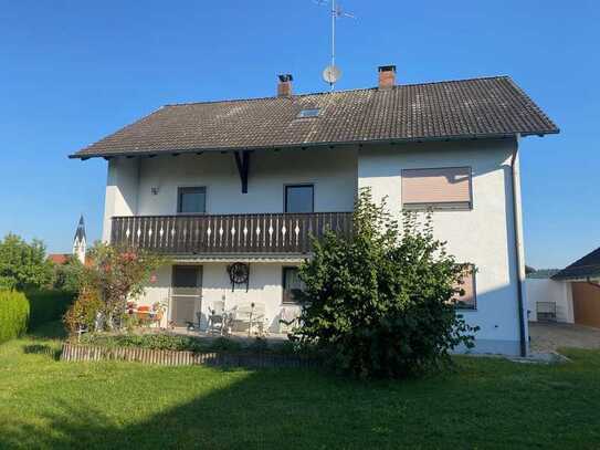 Zweifamilienwohnhaus in wunderschöner Ortsrandlage in Abenberg-Pullach