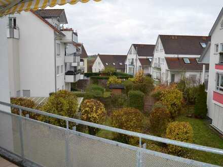 Sonnige 4 Zimmer-Wohnung mit 3 Balkonen, TG-Platz, Stellplatz