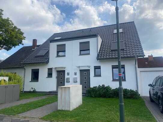 EINFAMILIENHAUS IN RUHIGER LAGE - NEUBAU - ERSTBEZUG - 2 BÄDER