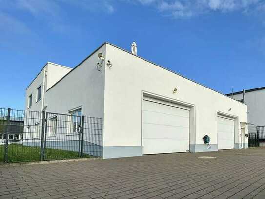 Gewerbeobjekt in Friedberg: XXL Garage inkl. Büroräume + 3 Zimmer Wohnung mit großer Dachterrasse