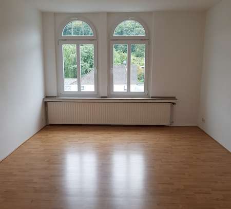 BIK: Gut geschnittene 3-Zimmer-DG-Wohnung mit Weitblick! Uellendahl!