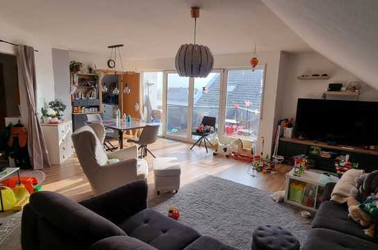 Sehr schöne 4-Zimmer-Wohnung mit Süd-Balkon in Gründau/Rothenbergen, von privat