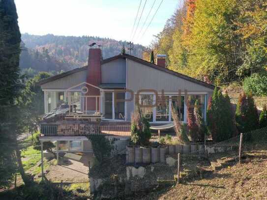 Zwei-Familienhaus mit Panoramablick, Dämmung und PV-Anlage in Schönau Alt - Neudorf