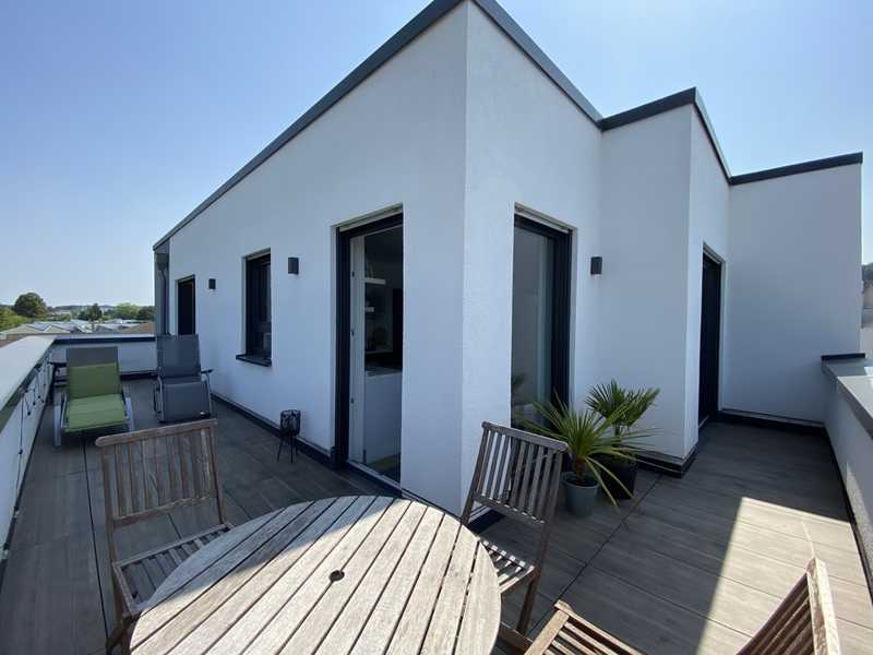                                                               3-Zimmer-Penthouse mit Dachterrasse in innenstadtnaher Lage                                                       in Lich (Gießen)