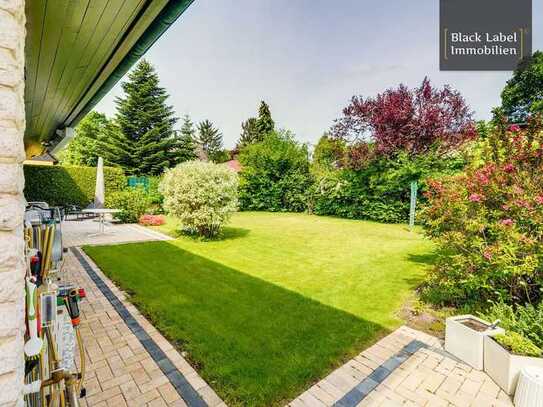 Mehrgenerationenwohnen - Bungalow und Gästehaus auf einem Grundstück in Berlin Lichtenrade