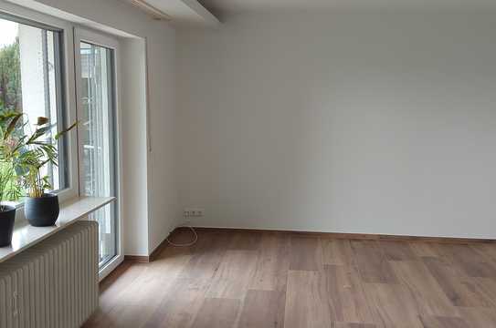 2 Zi.-Wohnung, 70 qm mit EBK, Terrasse & Stellplatz in Schöllbronn