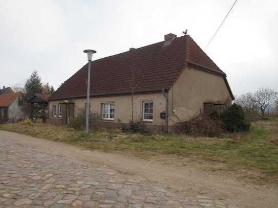 Wohnhaus in idyllischer Lage mit freiem Blick