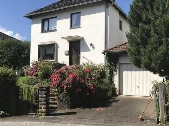 Einfamilienhaus in Hann. Münden mit Keller und Garage, massiv erstellt, frei und sofort verfügbar