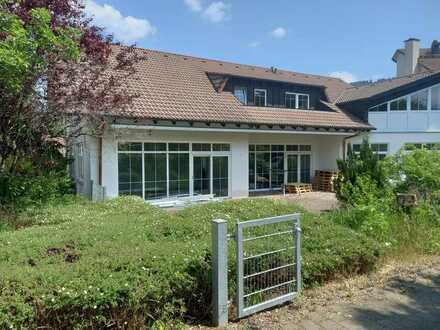 Ratshausen - helle, moderne Wohnung mit Einbauküche und Terrasse- Erstbezug nach Kernsanierung