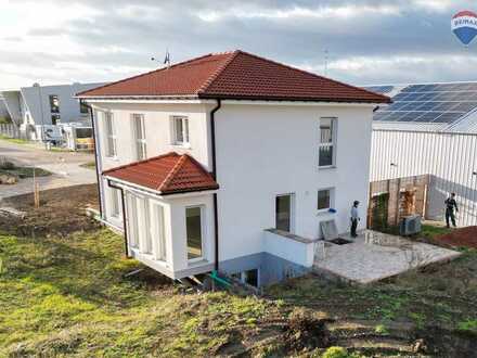 Haus als Gewerbeeinheit zu mieten mit Fußbodenheizung, Terrasse und Stellplätzen!