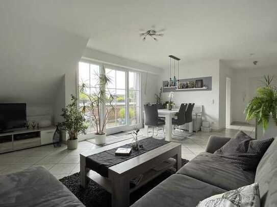 Moderne 3-Zimmer-Wohnung 80 qm mit Balkon und Einbauküche