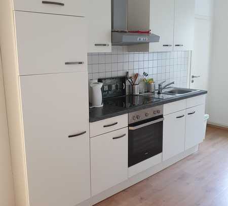 Schöne voll möbilierte 1/2 -Zimmer-Wohnung in der Innenstadt